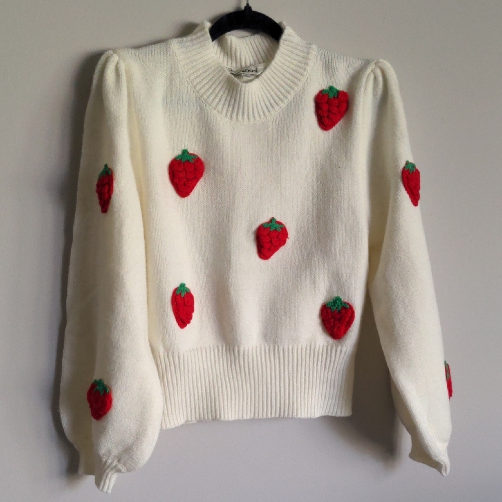 NWOT DAVI & DANI White and Red Crew Neck Sweater with Strawberry Pattern